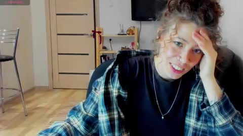 Snapshot of oops_britney chatting on February 2026 06:59:02 PM Britney online show from February 2026 06:59:02 PM