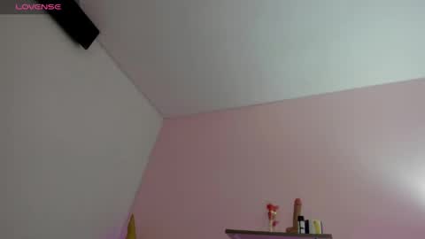 Snapshot of oriana_guzman chatting on May 2026 05:24:01 AM Miss Guzman online show from May 2026 05:24:01 AM