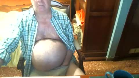 Snapshot of oscarw chatting on December 2024 05:08:02 PM Oscar online show from December 2024 05:08:02 PM