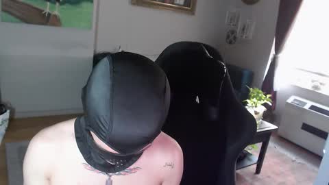 Snapshot of osirisbad chatting on March 2025 09:59:01 PM osirisbad online show from March 2025 09:59:01 PM