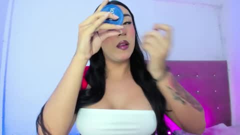 Maria   online show from November 2025 12:38:01 PM