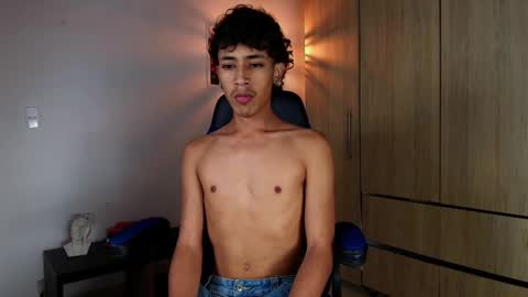 ostin 18hot online show from February 2025 02:14:01 AM