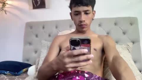 ostin 18hot online show from November 2025 03:50:01 AM