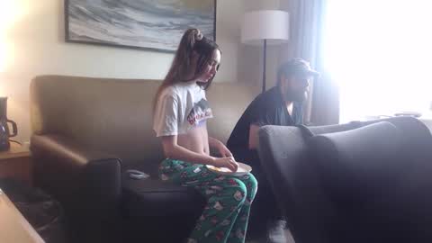 Snapshot of otokonojoshi chatting on June 2026 04:42:02 PM otokonojoshi online show from June 2026 04:42:02 PM