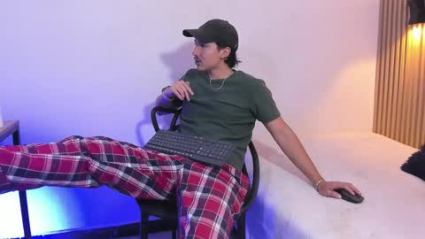 Otto Andrew online show from April 2026 11:25:01 PM