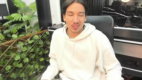 Otto Andrew online show from April 2026 04:39:01 AM