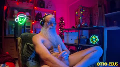 Otto Zeus online show from December 2024 07:45:02 AM
