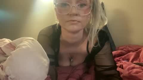 outback_goddess_ online show from May 2026 12:35:01 PM