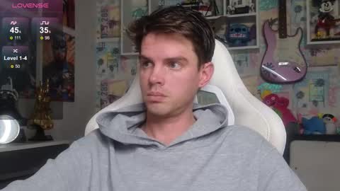 Snapshot of oxmikexo chatting on February 2026 02:15:02 PM Mike online show from February 2026 02:15:02 PM