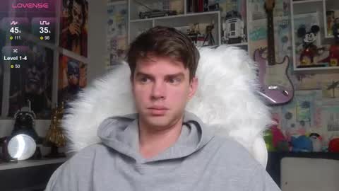 Snapshot of oxmikexo chatting on February 2026 01:05:02 PM Mike online show from February 2026 01:05:02 PM