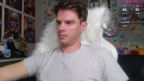 Snapshot of oxmikexo chatting on March 2026 12:44:01 PM Mike online show from March 2026 12:44:01 PM