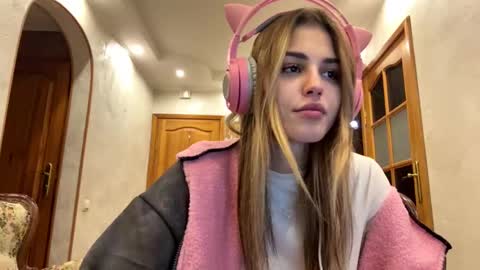 Snapshot of ozellagranville chatting on February 2026 06:50:01 PM Eva online show from February 2026 06:50:01 PM