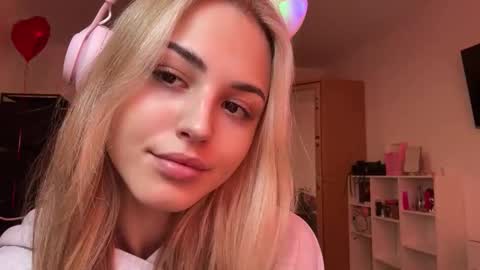 Snapshot of ozellagranville chatting on February 2026 11:00:02 AM Eva online show from February 2026 11:00:02 AM