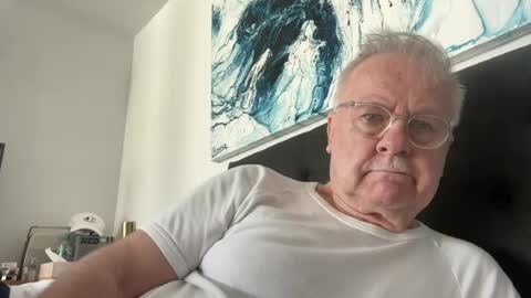 Snapshot of ozhairybearxxxx chatting on July 2026 05:34:01 AM ozhairybearxxxx online show from July 2026 05:34:01 AM