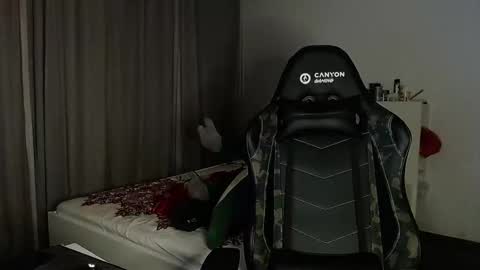 Snapshot of ozilla0699 chatting on January 2025 01:43:02 AM ozilla0699 online show from January 2025 01:43:02 AM