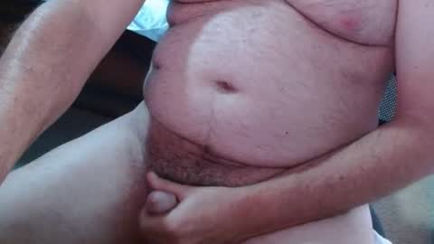 Snapshot of ozzieozzieoi chatting on January 2025 02:20:02 AM HairyolOz online show from January 2025 02:20:02 AM