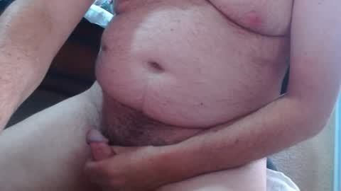 Snapshot of ozzieozzieoi chatting on January 2025 02:12:02 AM HairyolOz online show from January 2025 02:12:02 AM