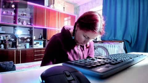 Ella online show from February 2025 08:22:01 AM