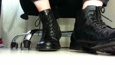 Pablo Meness online show from February 2025 01:01:01 PM