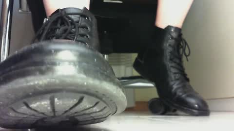 Pablo Meness online show from February 2025 06:01:01 PM