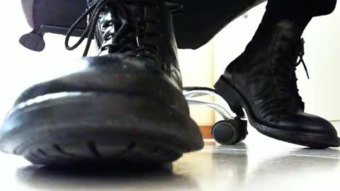 Pablo Meness online show from February 2025 02:10:02 PM