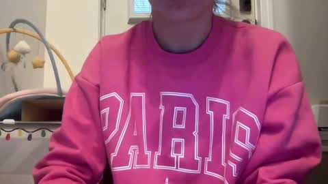 paisleysnowxo online show from March 2025 09:03:02 PM