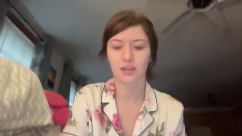 paisleysnowxo online show from October 2025 08:20:01 PM