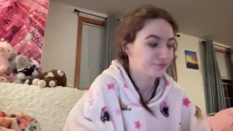paisleysnowxo online show from November 2025 02:56:02 AM