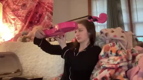 paisleysnowxo online show from November 2025 08:52:01 PM