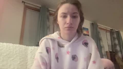 paisleysnowxo online show from November 2025 03:50:01 AM