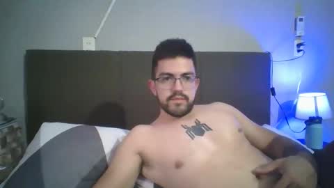 Snapshot of pajero1210 chatting on November 2025 09:09:01 PM pajero1210 online show from November 2025 09:09:01 PM