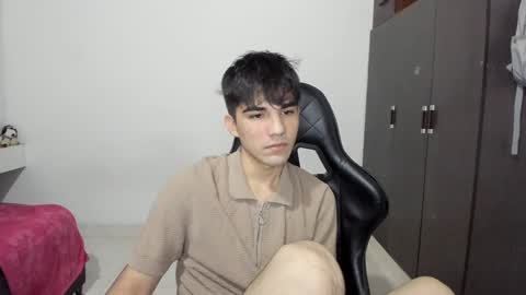 Snapshot of pakun_ chatting on January 2025 01:03:01 AM pakun_ online show from January 2025 01:03:01 AM