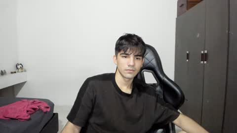 Snapshot of pakun_ chatting on January 2025 11:24:02 PM pakun_ online show from January 2025 11:24:02 PM