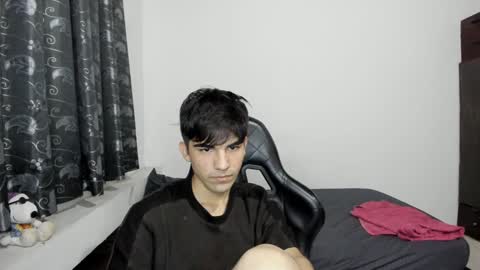 Snapshot of pakun_ chatting on January 2025 12:33:01 AM pakun_ online show from January 2025 12:33:01 AM