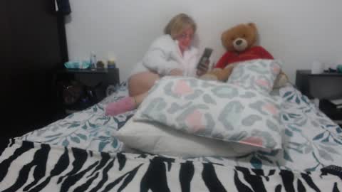 Snapshot of paloma_martin chatting on January 2025 04:16:02 AM paloma online show from January 2025 04:16:02 AM