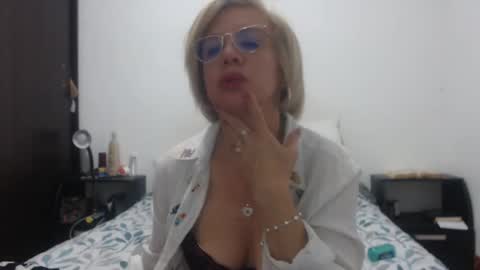 Snapshot of paloma_martin chatting on February 2025 01:50:02 AM paloma online show from February 2025 01:50:02 AM