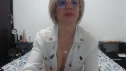 Snapshot of paloma_martin chatting on February 2025 05:26:02 AM paloma online show from February 2025 05:26:02 AM