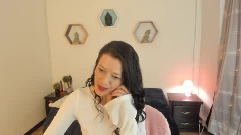 Paloma  online show from November 2025 09:39:01 PM