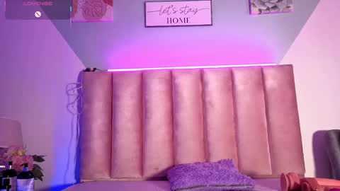 Pamela online show from November 2025 08:30:02 PM