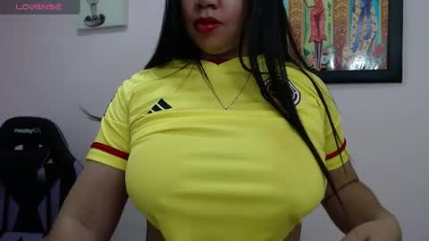 Snapshot of pamela_claus chatting on June 2026 06:28:01 PM Pamela Claus online show from June 2026 06:28:01 PM