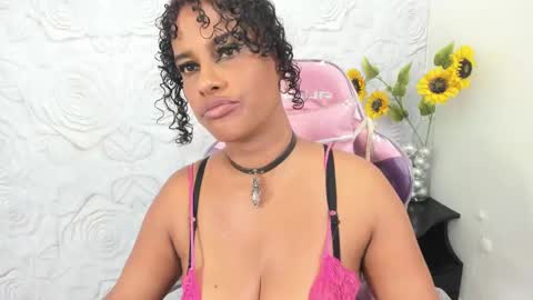 Snapshot of pamela_guzmaan_ chatting on December 2024 08:15:01 PM PAMELA online show from December 2024 08:15:01 PM