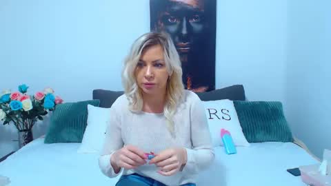 PAMEL ISSY online show from January 2025 01:08:02 PM
