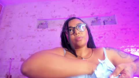 Snapshot of pamela_west chatting on May 2026 07:44:02 PM Pamela West online show from May 2026 07:44:02 PM