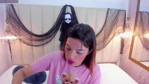 Pamela online show from October 2025 04:45:01 AM