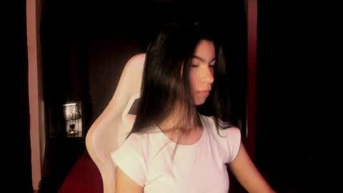 Snapshot of pamelaascott chatting on May 2026 04:19:01 AM P A M online show from May 2026 04:19:01 AM
