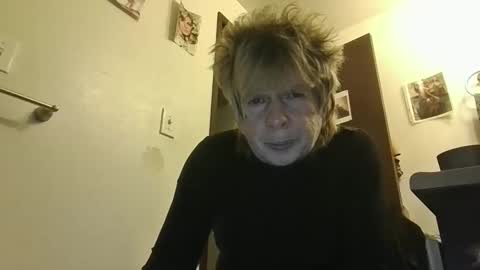 Snapshot of paminpantyhose chatting on December 2025 05:07:01 PM paminpantyhose online show from December 2025 05:07:01 PM