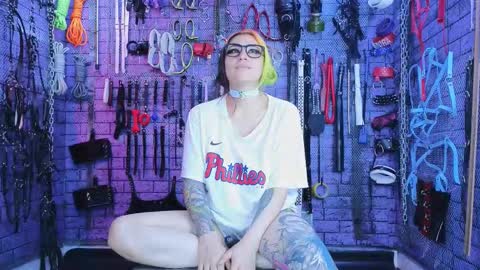 PandoraNez online show from November 2025 06:06:02 PM