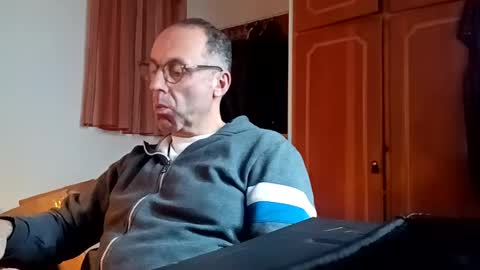 pansak1973 online show from February 2025 12:54:01 PM