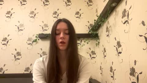 Kate online show from October 2025 09:22:01 PM