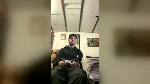 Snapshot of panthers_room chatting on April 2026 05:14:02 AM panthers_room online show from April 2026 05:14:02 AM